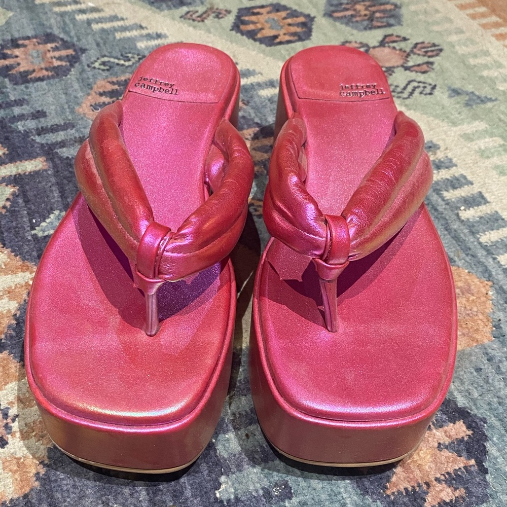 👛 Steve Madden 00s Fuchsia Platform Sandals 👙